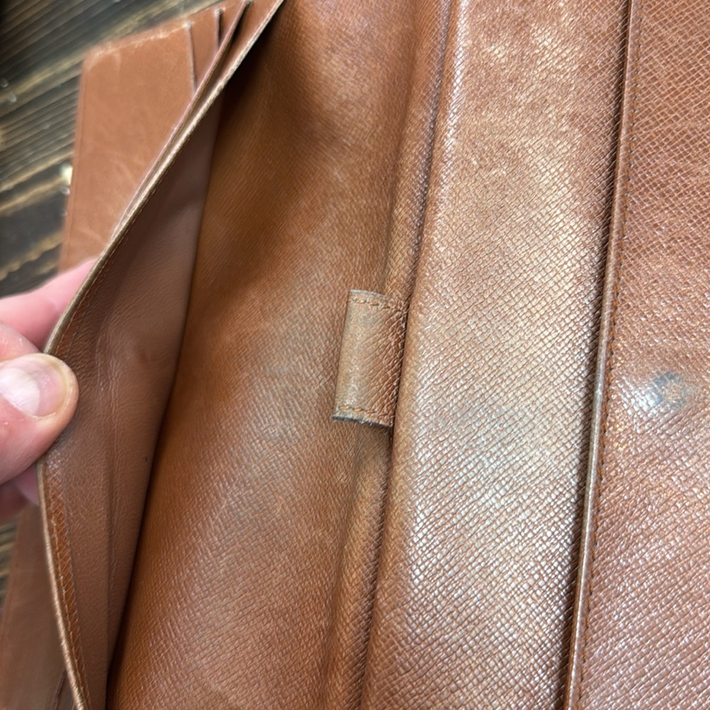Louis Vuitton International Wallet - Vintage Condition… - Picture 13 of 16